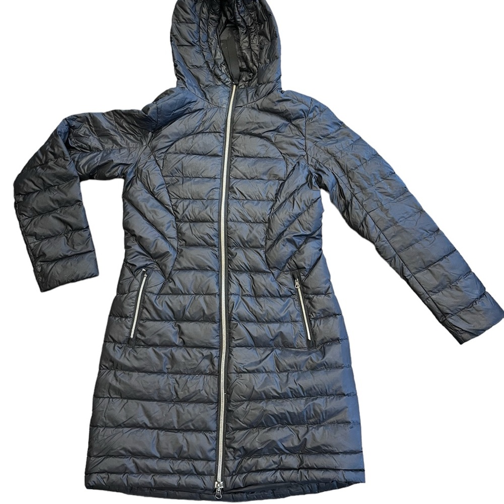 Lululemon lightweight puffer jacket